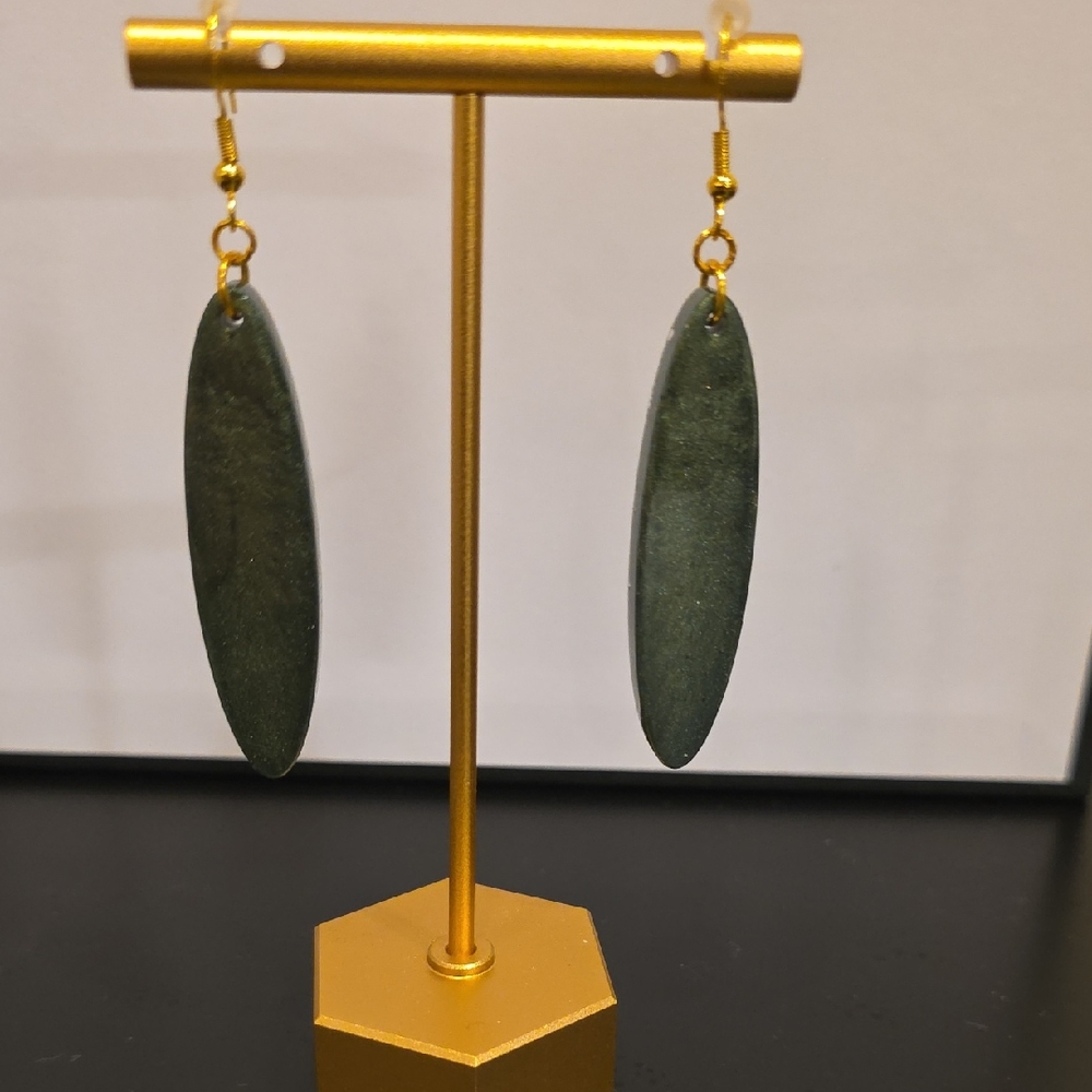 Elegant Green And Gold Dangle Earrings
